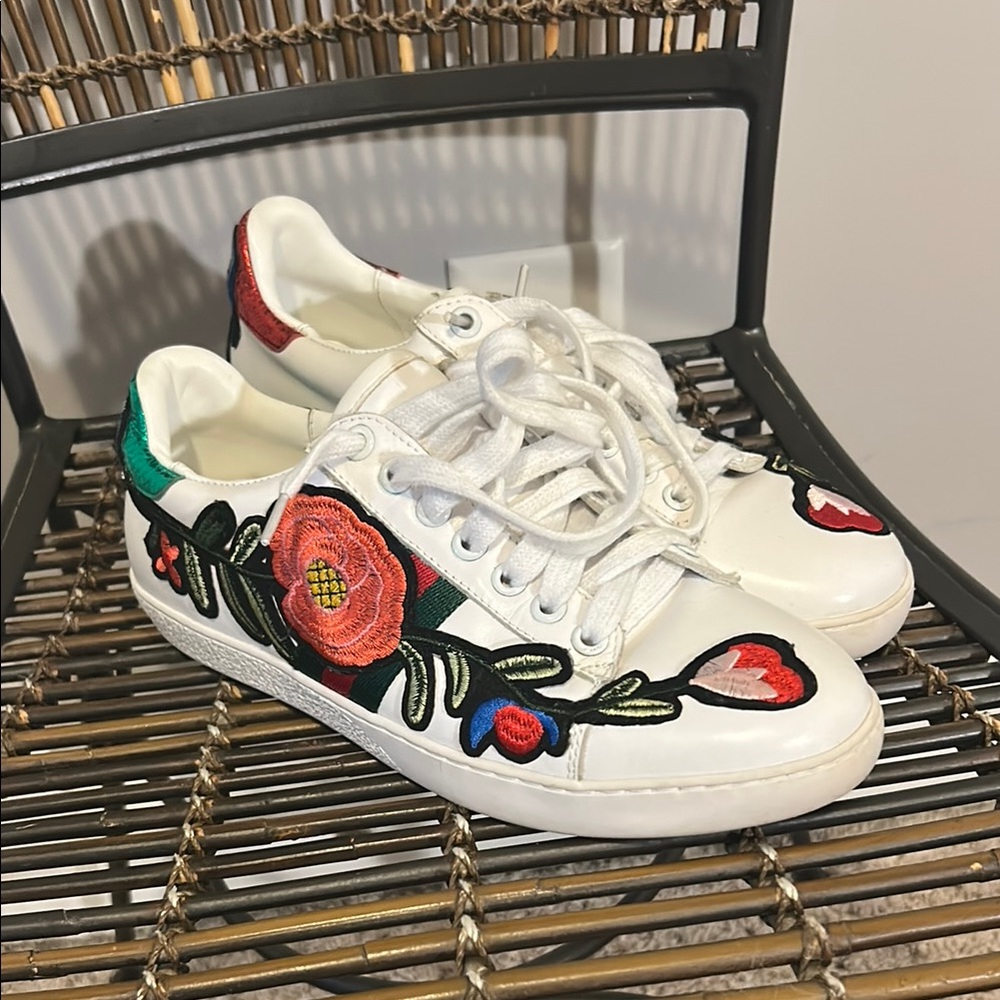 Gucci White Floral Embroidered Sneakers